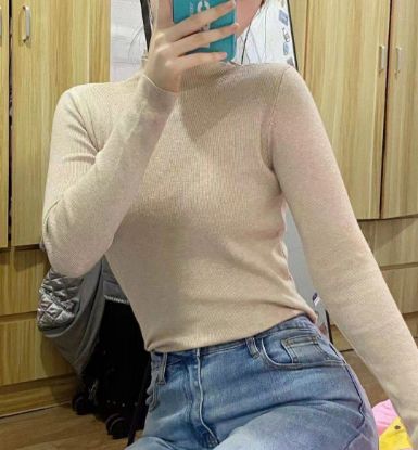图片 V-neck front and back niche open back knit sweater