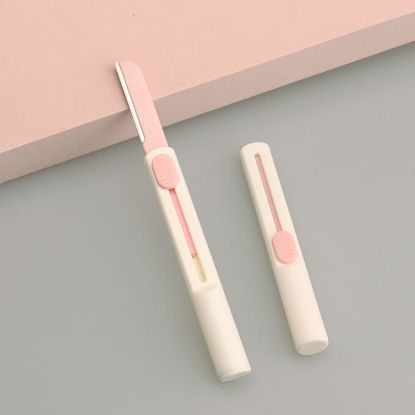 图片 Mini eyebrow scraper beauty tool